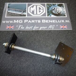 V8 MGB GT Engine steadybar