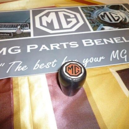 Lederen pookknop met MG Logo