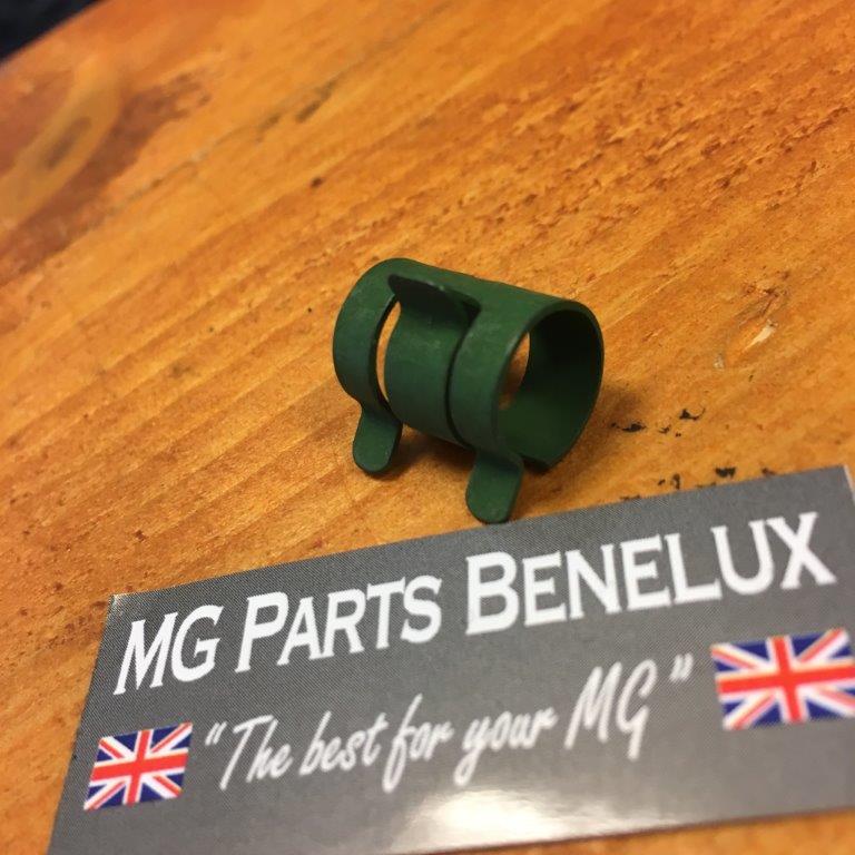 ukc3793-clip-fuel-pipe