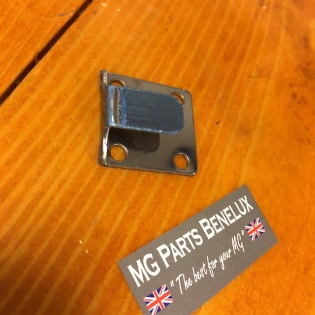 AHH6884 Tongue hood fastening